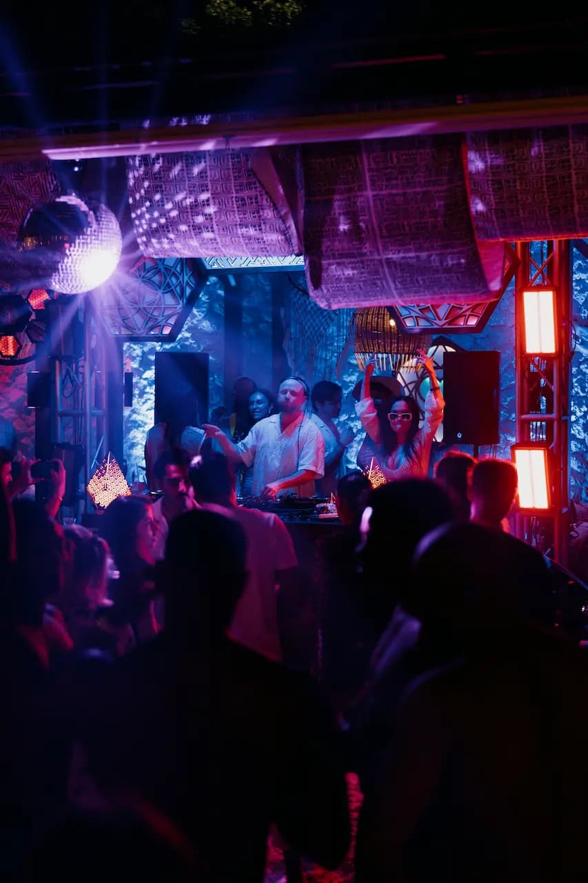 Editorial dining setup