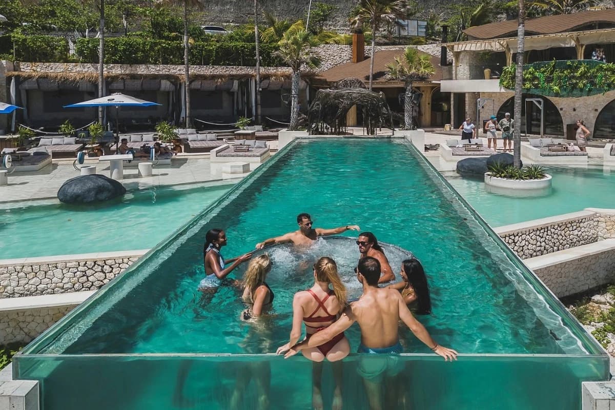 From Sunset to Starlight: Epic Beach Parties in Bali