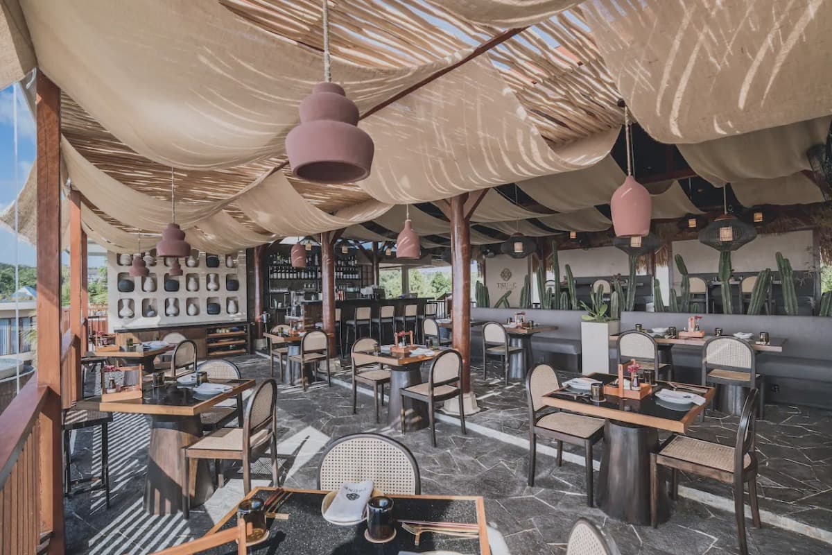 Best Romantic Dinner Spots in Uluwatu for Unforgettable Evenings