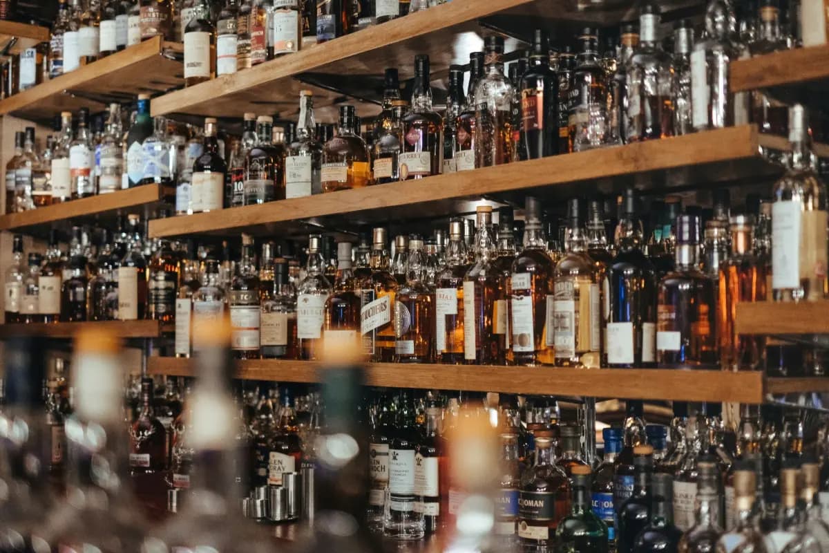Rekomendasi Minuman Alkohol yang Enak untuk Dinikmati Saat Liburan di Bali