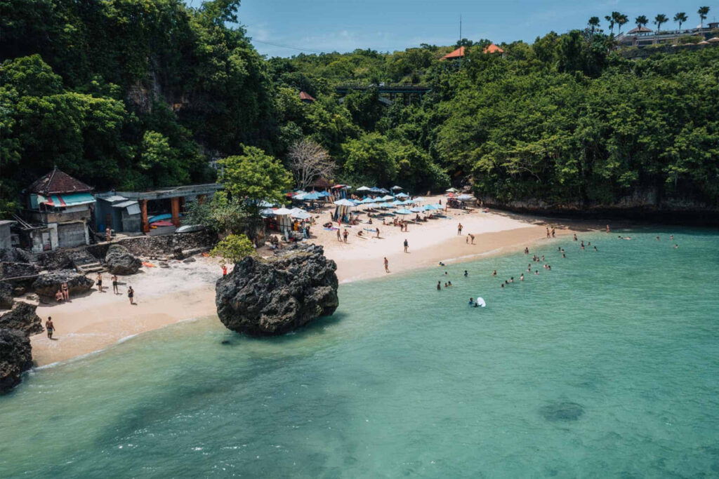 padang padang beach