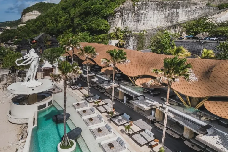 Best Bars in Uluwatu to Visit